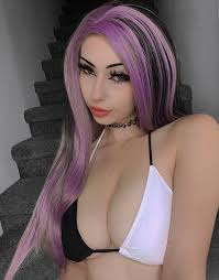 Zzvioletzz - Free nude pics, galleries & more at Babepedia