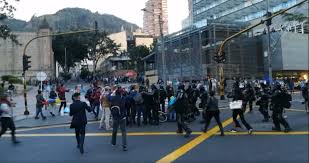 Cuarentena y toque de queda hoy martes. Estudiantes Colombianos Llegan A Primer Acuerdo Con El Gobierno Noticias Telesur