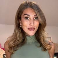 Michelle Roscoe's Instagram, Twitter & Facebook