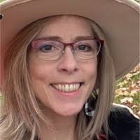 30+ "Julia Pitt" profiles