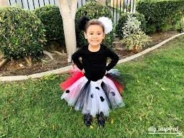 Posted on december 19, 2018december 18, 2018. Diy Cruella De Vil Costume For Kids Diy Inspired