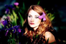 It's a great color choice for women over 50 with fair skin and blue eyes, because the dark roots keep your face from being washed out. Best Hair Colors For People With Blue Eyes In 2021