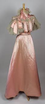 Angela Jeff Van Dyck We Are All One Pin By Jeff Campbell On La Belle Epoque Edwardian Clothing Edwardian Dress Androgynous Fashion Women