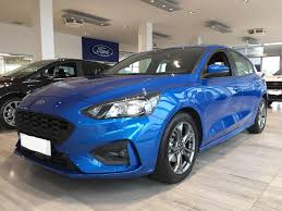 Twin exhausts, a black mesh grille and a uniquely styled front bumper ensure the car stands. Ford Focus St Line X Mit Xxl Rabatt