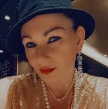 Regina Meier's Instagram, Twitter & Facebook