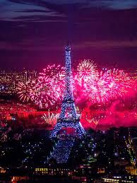 15 Gambar Menara Eiffel Yang Keren Ini Bisa Kamu Gunakan Sebagai Wallpaper Hp Yukepo Com