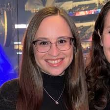 Faviola M. (@FaviAlva)