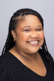 Alexis Burr's Instagram, Twitter & Facebook