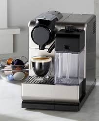 The de'longhi nespresso lattissima touch en550 is highly rated for its functions, as this capsule coffee machine has useful features both in the preparation of the drinks and in the operation of the device itself. Holiday Deals On Amazon All Your Favorite Coffee Makers Cheaper Than Ever Get A Coffee Maker Best Home Espresso Machine Capsule Coffee Machine Home Espresso Machine