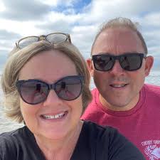 Where to buy affordable and good quality dining room tables and chairs?