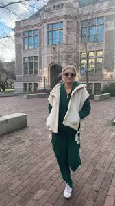 Done w the cold ready for an aussie summer 🖕🖕#cieestudyabroad #ambassador