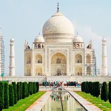 The taj mahal is located on the right bank of the yamuna river in a vast mughal garden that encompasses nearly 17 hectares, in the agra district in uttar pradesh. Taj Mahal Is Muslim Tomb Not Hindu Temple Indian Court Told India The Guardian