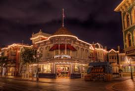 Disney Clothiers Photo By Michaela Hansen Disney Imagineering Disneyland Parijs Disneyland Parijs