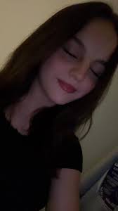 Evie Powell (@eviepowell7)