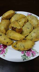 Ianya menyerang lapisan luar kulit sahaja. Begini Cara Buat Kulit Karipap Kentang Daun Sup Memang Sedap Wangi