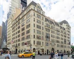 Image of Bergdorf Goodman store in NYC