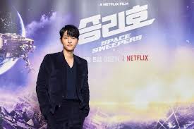 Jika kalian ingin melihat space sweepers sinopsis kalian bisa melihanya di sinopsis film space sweepers lihat film lainnya : Daftar Season 2 Drama Korea Favorit Yang Tayang 2021 Halaman All Kompas Com