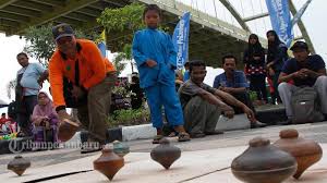 Image result for gambar permainan tradisional di malaysia