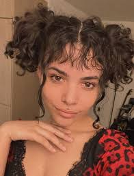 Lexie Jones's Instagram, Twitter & Facebook