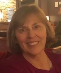 Sandra Lynne's Instagram, Twitter & Facebook