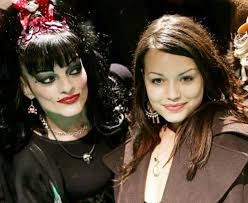 Eva maria nina cosma shiva hagen birthday brecht zur klampfe concert berliner ensemble 10 19 15. Nina Hagen And Her Daughter Cosma Shiva Definite Family Resemblance