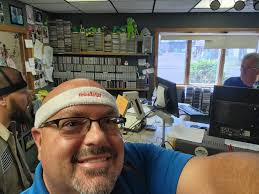 On live, Frog 101.5 WJNR...