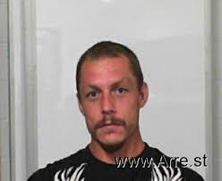 Benjamin Knotts's Instagram, Twitter & Facebook