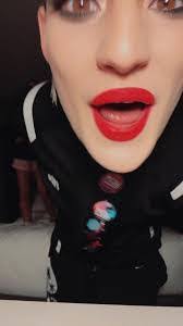 Raquel Arnold's Instagram, Twitter & Facebook