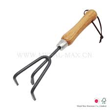 Height adjustable twist tiller, garden claw, cultivator tiller, hand tiller, soil lossener, lawn aerator, areator loosen, rototiller, garden bed and plant box cultivator. Chinese Garden Hand Tools Manufacturer Carbon Steel 3 Prong Cultivator China Gardening Tools Factory And Garden Hand Tool Price