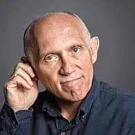 Who would everyone like to see as a future con guest? I have a wish  list...😉 Bruce Boxleitner (Babylon 5, Tron) Lee Majors (Six Million Dollar  Man, The Fall Guy) Kathryn Lee