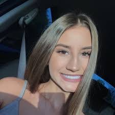 Hannah Cardy's Instagram, Twitter & Facebook