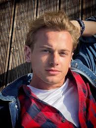 W jesiennej ramówce TVN pojawi się nowa postać, w jednym z najczęściej  oglądanych seriali w Polsce. A tu zdjęcie z sesji zdjęciowej z  #secretproject dopiero na wiosenną.