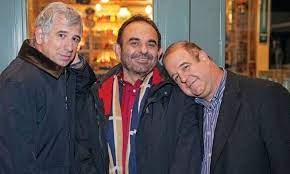 Оператор терри стэйси композитор майкл джаккино художник энни спитц, росс демпстер. Sygkinhmenos O Petros Filippidhs Me Thn Epistrofh Toy Mega Kai Toy 50 50 Mononews