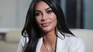 Shop @skims soft lounge and our @kkwbeauty & @kkwfragrance 12 days of. Kim Kardashian Und Der Paris Uberfall Zehn Hollische Minuten Der Spiegel