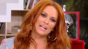 Αυτό κάνει και η σίσσυ χρηστίδου. H Sissy Xrhstidoy Apanta Gia Thn Elaxamogelada Toy Dhmhtrh Oyggarezoy Zappit