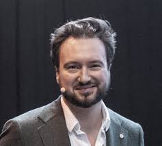 The racing cockpit for social media marketers.