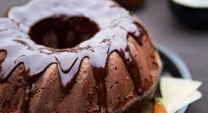 Miroir Royal Ou Au Chocolat Nos Recettes Pour Reussir Un Glacage Parfait En 2020 Recette Glacage Chocolat Glacage Chocolat Brillant Glacage Chocolat Facile