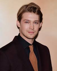 He has starred in films such as billy lynn's long halftime walk (2016), the favourite ( 2018). Joe Alwyn Daily One Hit Wonder Actors Taylor Swift Pictures