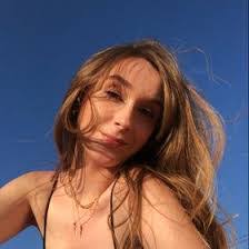 Celia Lucas's Instagram, Twitter & Facebook