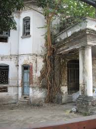 Abandoned mansion in the Ballygunge a ...