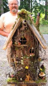 The Ultimate Fairy House Made From A Hollowed Out Tree Stump This Guy Has Some Talent Jardin De Fees Jardins Faire Un Jardin