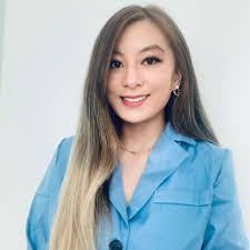 Belle Vang's Instagram, Twitter & Facebook