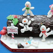 Candy mold (i am using a snowflake candy mold but you can use whatever design of mold you like) melted chocolate or candy melts squeeze now that we are done with the tutorial, let me explain why i kept telling you not to overfill your cavities… here is a cavity that i overfilled with melted chocolate. Baking Accs Cake Decorating Merry Christmas Silicone Fondant Cake Mold Chocolate Cake Decor Diy Baking Mold Home Garden Devidesert Com