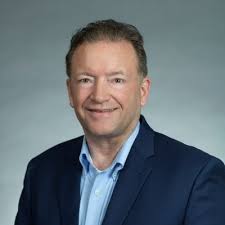 Ed Gonzalez, a portfolio specialist at Capital Group's Private Client  Services, is passionate about financial literacy.