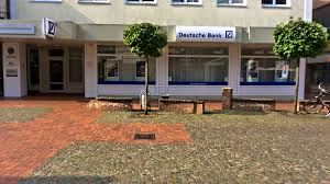 Kunden digital die bankgeschäfte erleichtern. Deutsche Bank Cloppenburg Digital