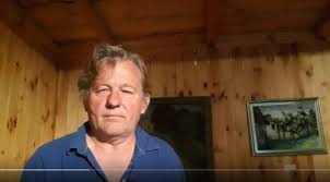 Szarvas usually plays ordinary guys. Hirek