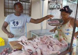 El alto precio del pollo es causa de preocupación en el pueblo dominicano.  – La Republica Online
