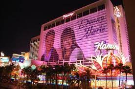 No Homage To Las Vegas Would Be Complete Without A Shot Of The Flamingo My Performing Home For So Many Yea Flamingo Las Vegas Las Vegas Photos Las Vegas Shows