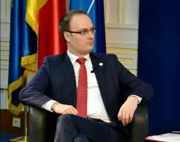 Alexandru cumpănașu, unchiul alexandrei măceșanu, a explodat pe pagina de socializare la adresa șefei psd, viorica dăncilă. Carte MultÄ Nu Se Cere Averea ImpresionantÄ A Lui Alexandru CumpÄnaÈu Evenimentul Zilei