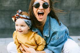 In origine la data era fissa e cadeva l'8 maggio, ma fu modificata per ragioni sia commerciali, sia per semplificare i festeggiamenti e rendere più facilmente. Festa Della Mamma Date 2021 Nel Mondo Intero Qui Potrete Conoscere I Fiori